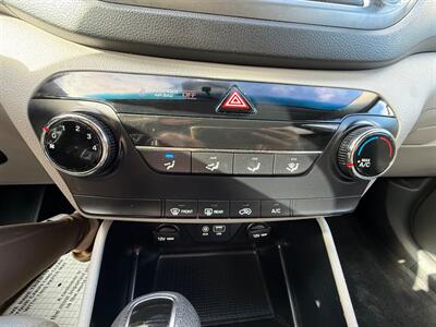 2017 Hyundai TUCSON SE   - Photo 14 - Albany, OR 97322