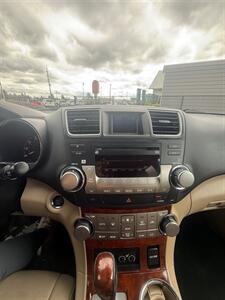 2011 Toyota Highlander Limited   - Photo 13 - Albany, OR 97322