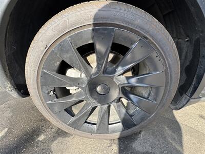 2023 Tesla Model Y Long Range   - Photo 28 - Long Beach, CA 90813