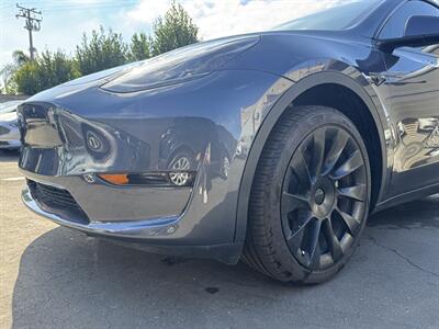 2023 Tesla Model Y Long Range   - Photo 10 - Long Beach, CA 90813