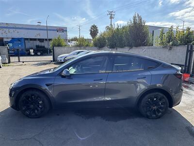 2023 Tesla Model Y Long Range   - Photo 5 - Long Beach, CA 90813