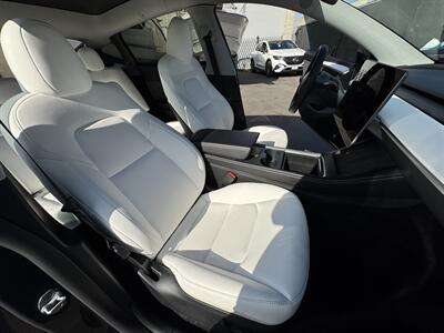 2023 Tesla Model Y Long Range   - Photo 17 - Long Beach, CA 90813