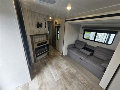 2024 PALOMINO PUMA 22FKQ   - Photo 9 - Lake Ariel, PA 18436