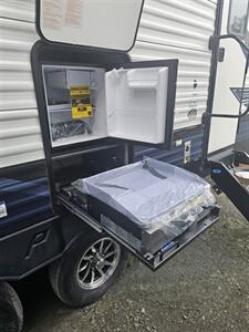 2024 PALOMINO PUMA 22FKQ   - Photo 4 - Lake Ariel, PA 18436