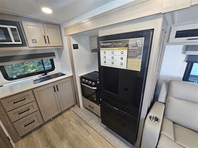 2026 Forest River ROCKWOOD 2522FB   - Photo 23 - Lake Ariel, PA 18436