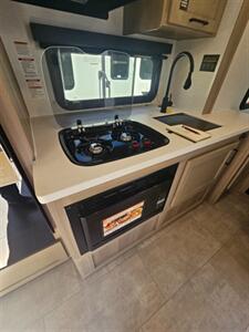 2026 Forest River ROCKWOOD 19RL   - Photo 18 - Lake Ariel, PA 18436