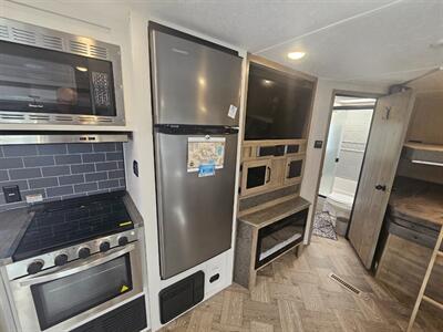 2022 Forest River PUMA 28DBFQ   - Photo 17 - Lake Ariel, PA 18436