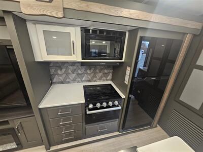 2025 KEYSTONE BULLET PREMIUM  310RES - Photo 20 - Lake Ariel, PA 18436