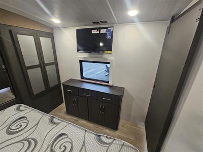 2025 KEYSTONE BULLET PREMIUM  310RES - Photo 34 - Lake Ariel, PA 18436