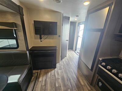 2022 STARCRAFT STARCRAFT SUPER LITE 242RL   - Photo 21 - Lake Ariel, PA 18436