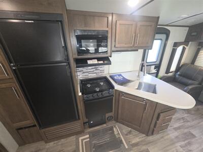 2019 KEYSTONE COUGAR 29RLD - Photo 10 - Lake Ariel, PA 18436