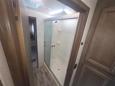 2019 KEYSTONE COUGAR 29RLD - Photo 11 - Lake Ariel, PA 18436