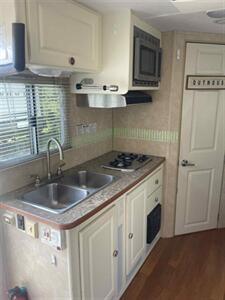 2010 CRUISER RV FUNFINDER   - Photo 5 - Lake Ariel, PA 18436