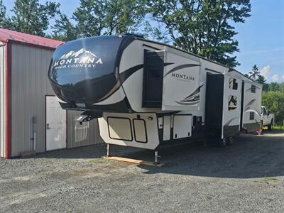 2017 Keystone MONTANA HIGH COUNTRY 370BR   - Photo 2 - Lake Ariel, PA 18436