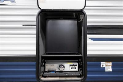 2024 Palomino PUMA 22FKQ   - Photo 12 - Lake Ariel, PA 18436