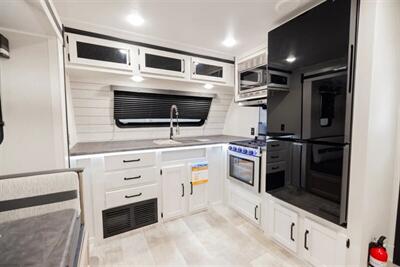 2024 Palomino PUMA  26FKDS - Photo 5 - Lake Ariel, PA 18436