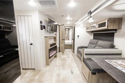 2024 Palomino PUMA  26FKDS - Photo 3 - Lake Ariel, PA 18436