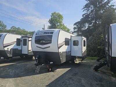 2025 FOREST RIVER ROCKWOOD MINI LITE 2205S   - Photo 3 - Lake Ariel, PA 18436