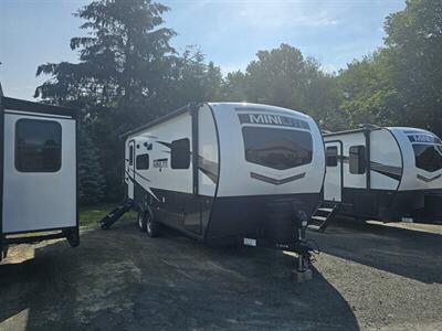 2025 FOREST RIVER ROCKWOOD MINI LITE 2205S   - Photo 4 - Lake Ariel, PA 18436