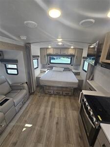 2025 FOREST RIVER ROCKWOOD MINI LITE 2205S   - Photo 20 - Lake Ariel, PA 18436