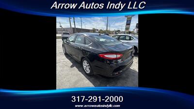 2016 Ford Fusion SE   - Photo 4 - Indianapolis, IN 46268