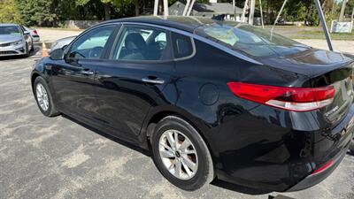 2016 Kia Optima LX   - Photo 4 - Indianapolis, IN 46268