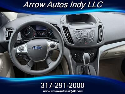 2015 Ford Escape SE   - Photo 2 - Indianapolis, IN 46268