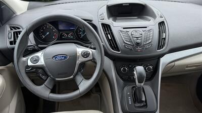 2015 Ford Escape SE   - Photo 2 - Indianapolis, IN 46268