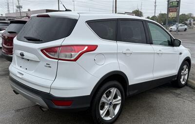 2015 Ford Escape SE   - Photo 6 - Indianapolis, IN 46268