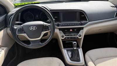 2017 Hyundai ELANTRA SE   - Photo 3 - Indianapolis, IN 46268