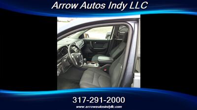 2013 Chevrolet Traverse LT   - Photo 3 - Indianapolis, IN 46268
