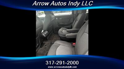 2017 Chevrolet Traverse LT   - Photo 5 - Indianapolis, IN 46268