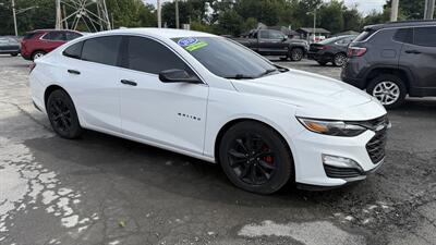 2020 Chevrolet Malibu LT   - Photo 2 - Indianapolis, IN 46268
