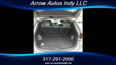 2018 Hyundai SANTA FE Sport 2.4L   - Photo 9 - Indianapolis, IN 46268
