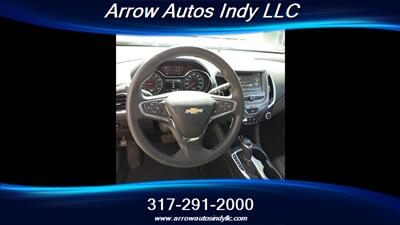 2017 Chevrolet Cruze LT Auto - Photo 6 - Indianapolis, IN 46268