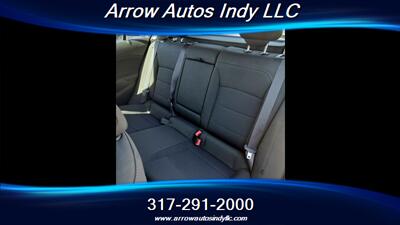 2017 Chevrolet Cruze LT Auto - Photo 9 - Indianapolis, IN 46268