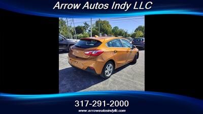 2017 Chevrolet Cruze LT Auto - Photo 12 - Indianapolis, IN 46268