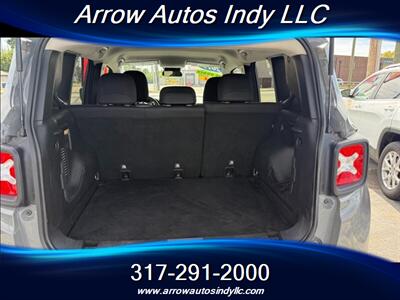 2019 Jeep Renegade Latitude   - Photo 8 - Indianapolis, IN 46268