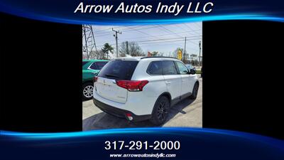 2018 Mitsubishi Outlander LE   - Photo 8 - Indianapolis, IN 46268