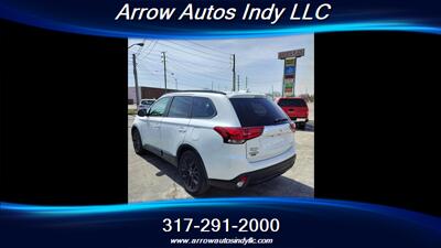 2018 Mitsubishi Outlander LE   - Photo 7 - Indianapolis, IN 46268