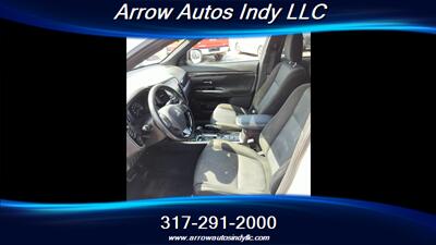 2018 Mitsubishi Outlander LE   - Photo 5 - Indianapolis, IN 46268