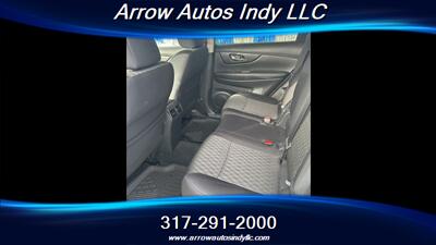 2019 Nissan Rogue SV - Photo 6 - Indianapolis, IN 46268