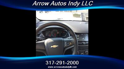 2017 Chevrolet Trax LS - Photo 2 - Indianapolis, IN 46268