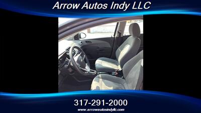 2018 Chevrolet Sonic LS Auto - Photo 4 - Indianapolis, IN 46268