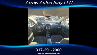 2017 Chevrolet Cruze LT Auto - Photo 5 - Indianapolis, IN 46268