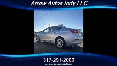 2017 Chevrolet Cruze LT Auto - Photo 4 - Indianapolis, IN 46268
