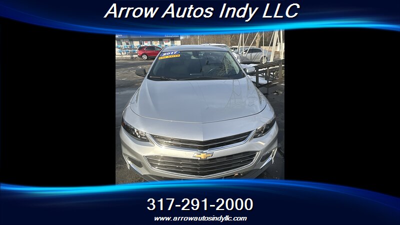2017 Chevrolet Malibu LT   - Photo 1 - Indianapolis, IN 46268