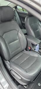 2018 Hyundai ELANTRA Limited   - Photo 14 - Apopka, FL 32703