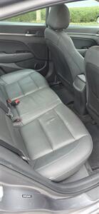 2018 Hyundai ELANTRA Limited   - Photo 12 - Apopka, FL 32703