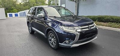 2017 Mitsubishi Outlander SE   - Photo 2 - Apopka, FL 32703